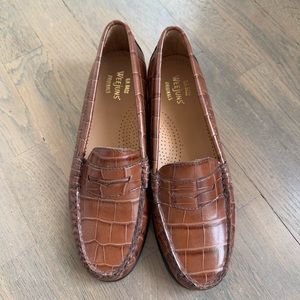 Women’s Brown Loafers